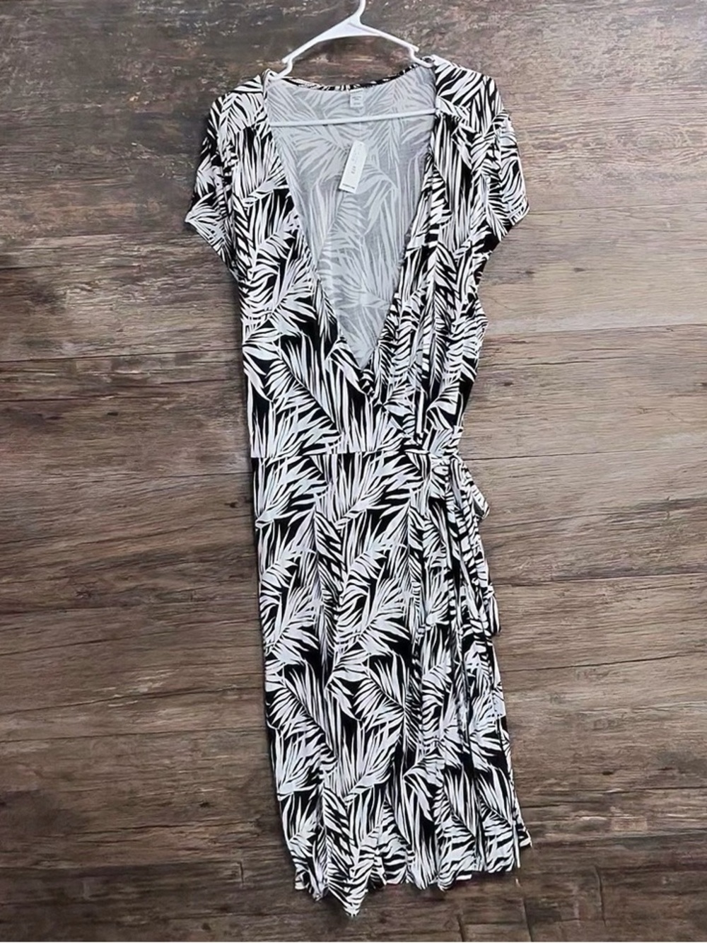 Old Navy Black and White Palm-Leaf Wrap Dress